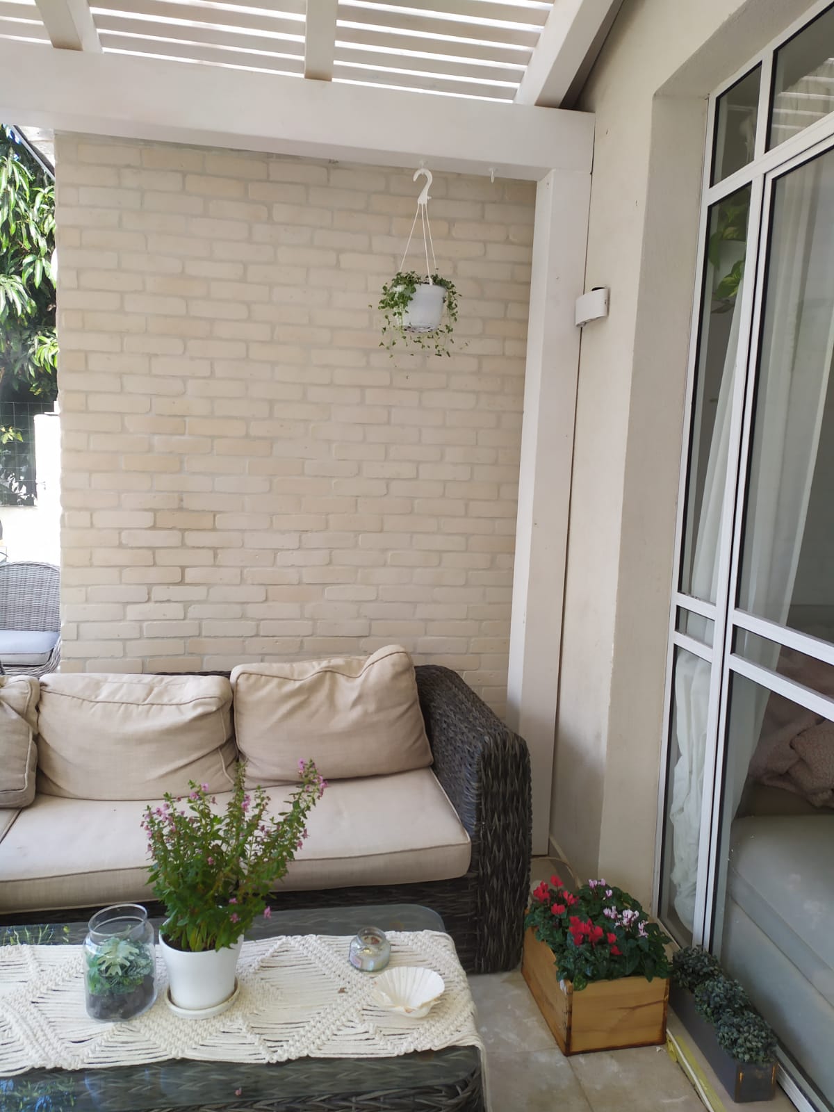 אירופה לבן הילה קרית אונו